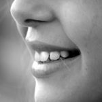 Zdrowe zęby – czyli jak prawidłowo dbać o swoje zęby